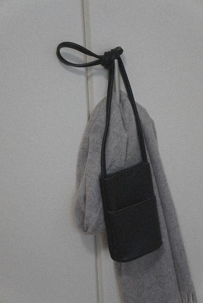 Slim leather shoulder